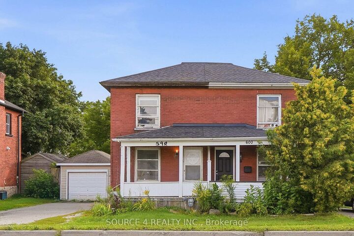 598 Coronation Boulevard — photo 1