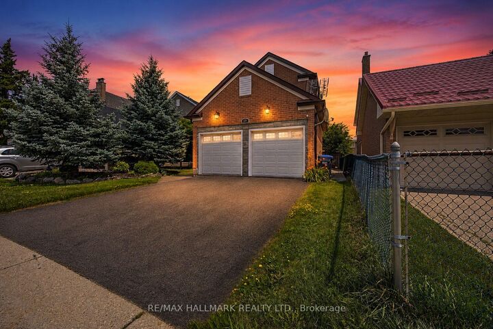 Property Photo: 329 Kingsbridge Garden Circle ON L5R 1K9