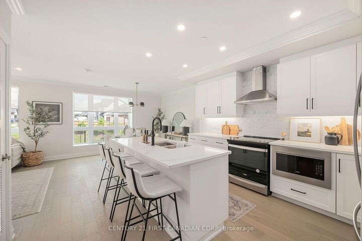 Property Photo:  1560 Upper West Avenue 203  ON N6K 0M4 