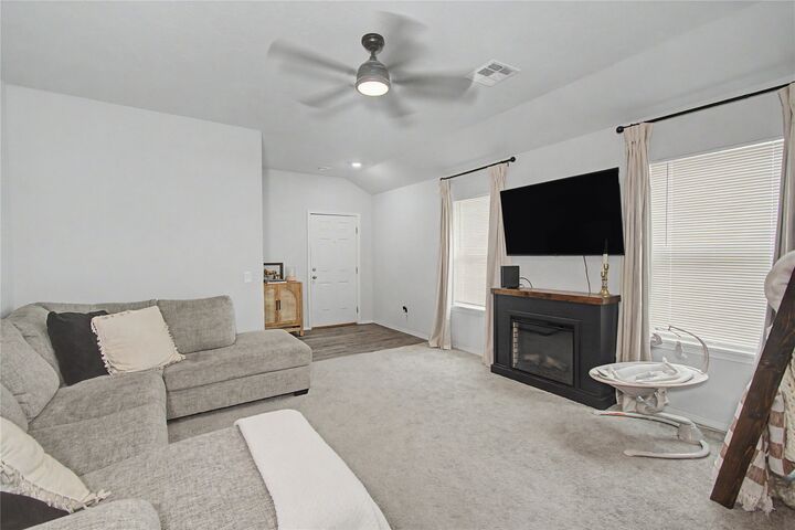 Property Photo:  618 Georgia Place W  OK 74403 
