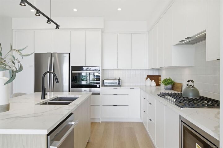 Property Photo: 1810 Selenite Pl #401 BC V9B 7E2