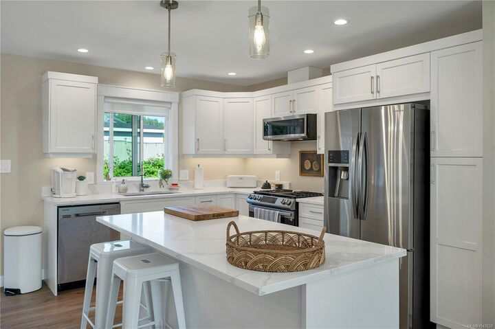 Property Photo: 2380 Penfield Rd BC V9W 0E6