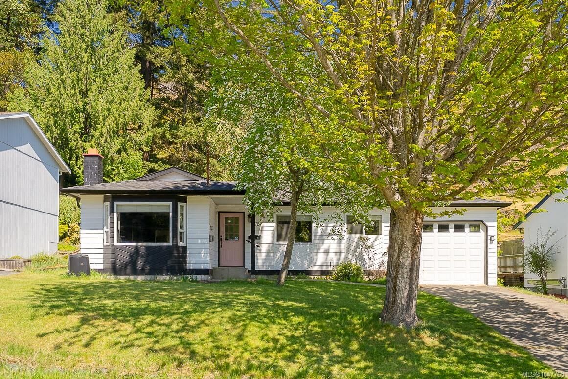 Property Photo: 3716 Howden Dr BC V9T 3V9