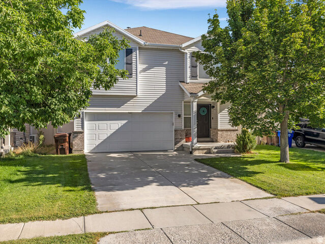 Property Photo: 2139 E Summit Way N UT 84005