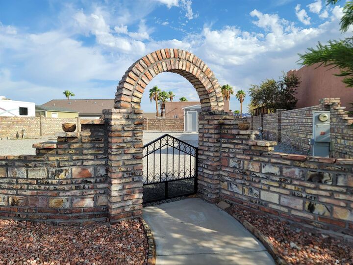 Property Photo: 14424 E 54 Dr AZ 85367