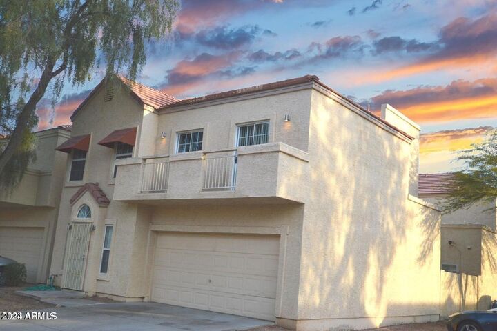 Property Photo: 1023 W Janice Drive AZ 85283
