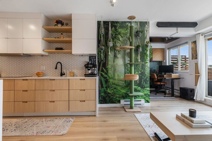Property Photo:  702 E King Edward Avenue Ph10  BC V5V 0A9 
