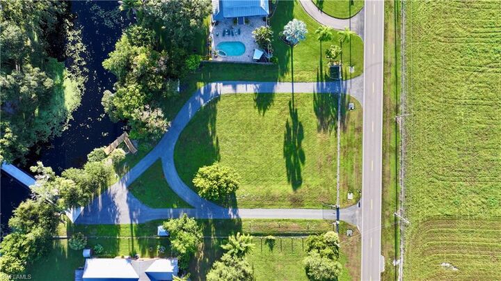 Property Photo: 3200 Fort Denaud Rd FL 33935