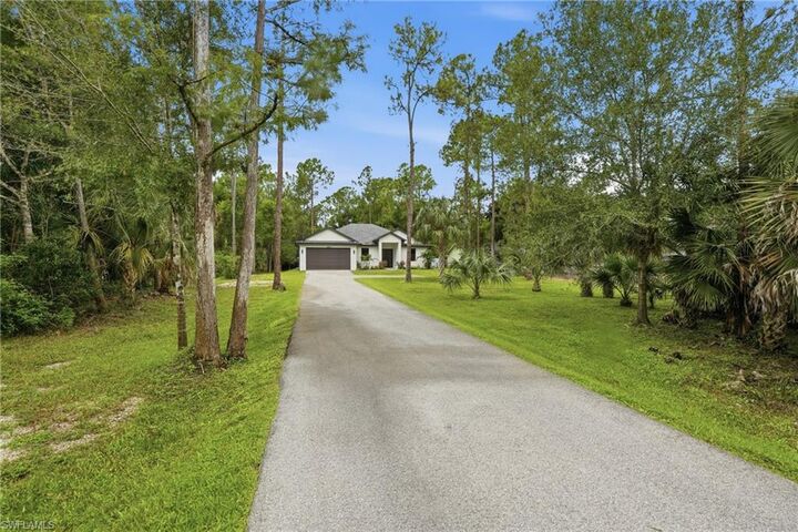 Property Photo: 3692 8th Ave SE FL 34117