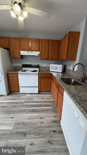 Property Photo: 7927 Foxcrest Court 7927 MD 20854