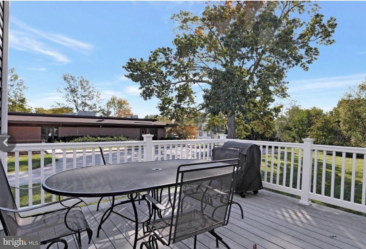Property Photo:  316 W 9th Street  VA 22630 