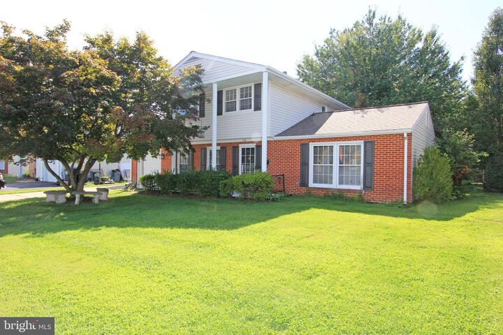 Property Photo: 214 McCallmont Road DE 19720