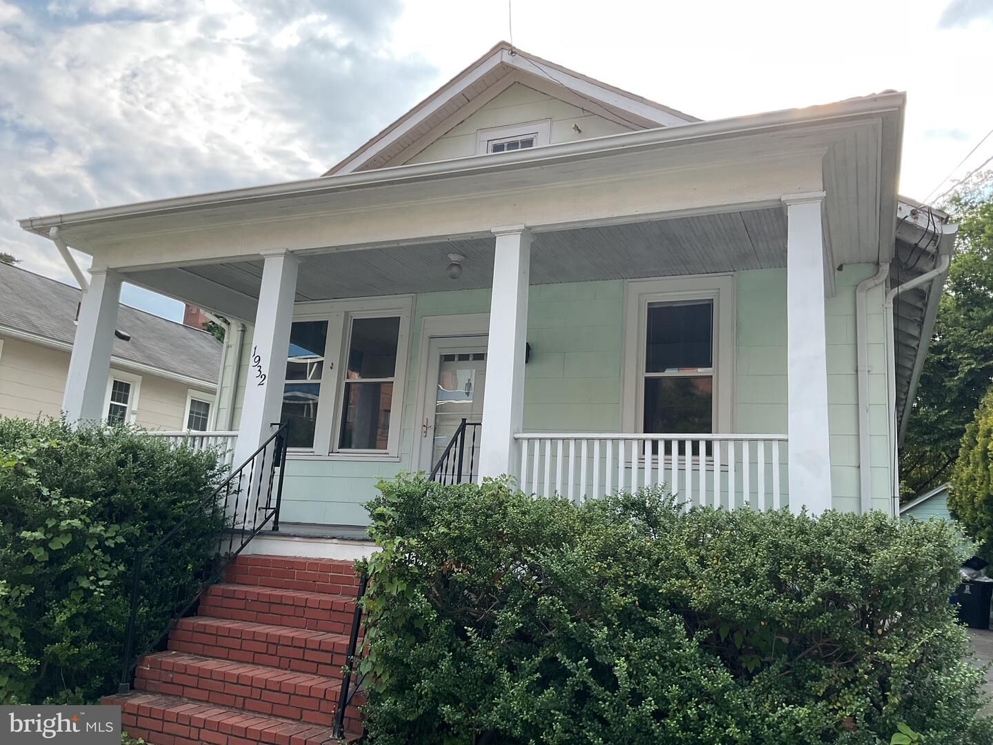 Property Photo: 1932 N Cleveland Street VA 22201