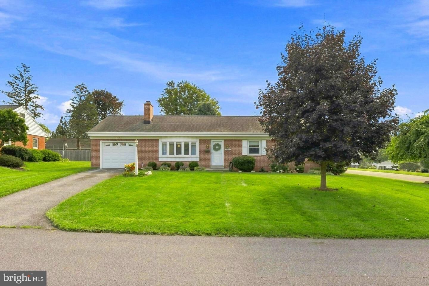 Property Photo: 1631 Sunset Avenue PA 17601