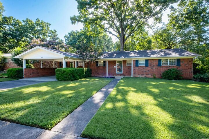 Property Photo: 615 N Hughes Street AR 72205