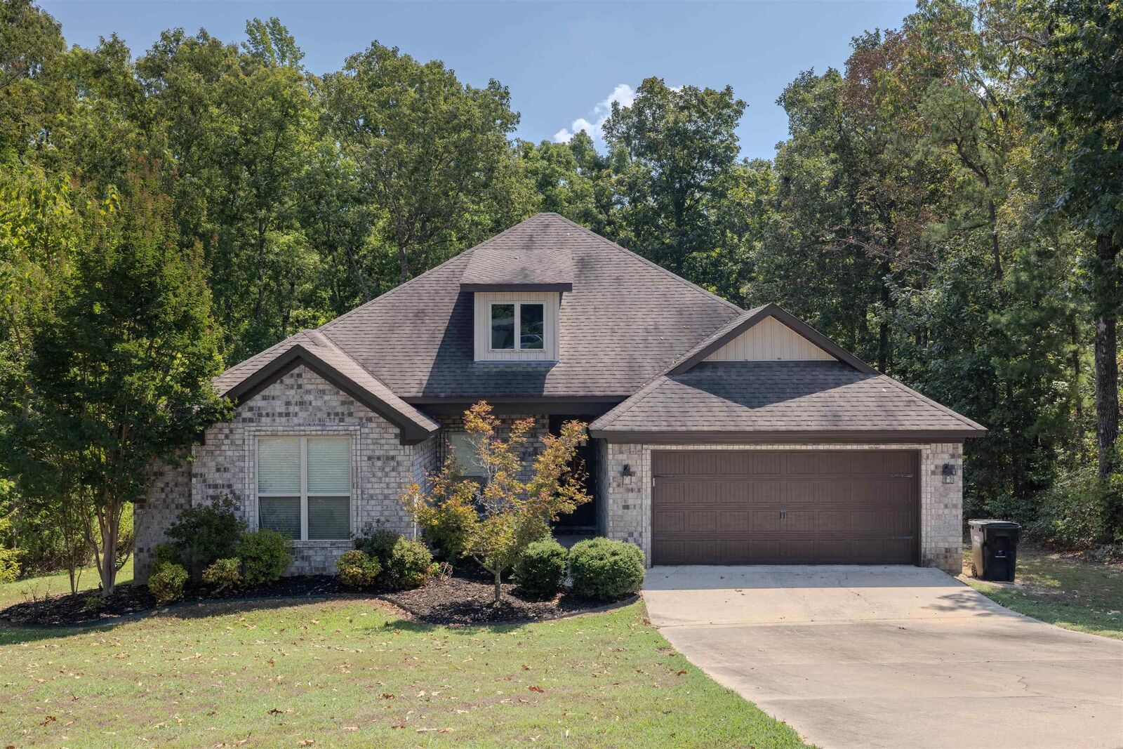 Property Photo: 6136 Stone Chase Drive Drive AR 72019