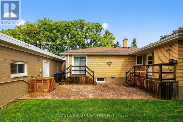 Property Photo:  118 Queen Street  ON L3Z 1L3 