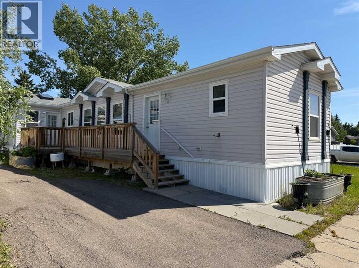Property Photo:  5800 46 Street  AB T4H 1G8 
