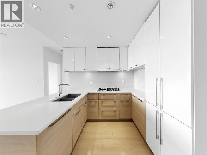 Property Photo: 1188 Pinetree Way 1801 BC V3B 0K9
