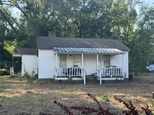 Property Photo:  311 Hattie Ln  SC 29565 