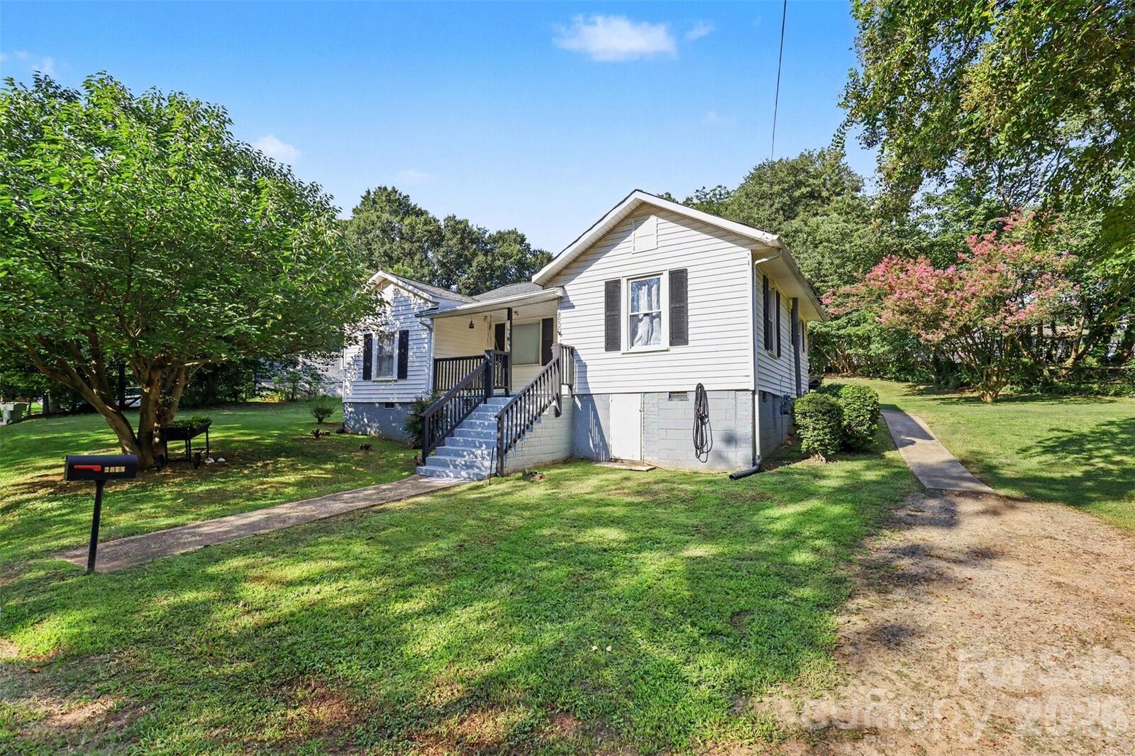 Property Photo:  2878 Millstone Drive  NC 28054 