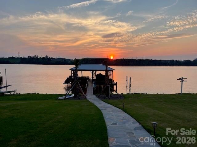 Property Photo:  8838 Lynn Parker Lane  NC 28278 