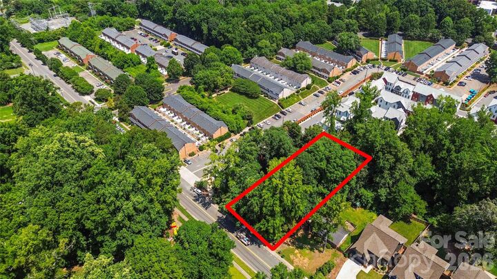Property Photo:  2937 Commonwealth Avenue  NC 28205 