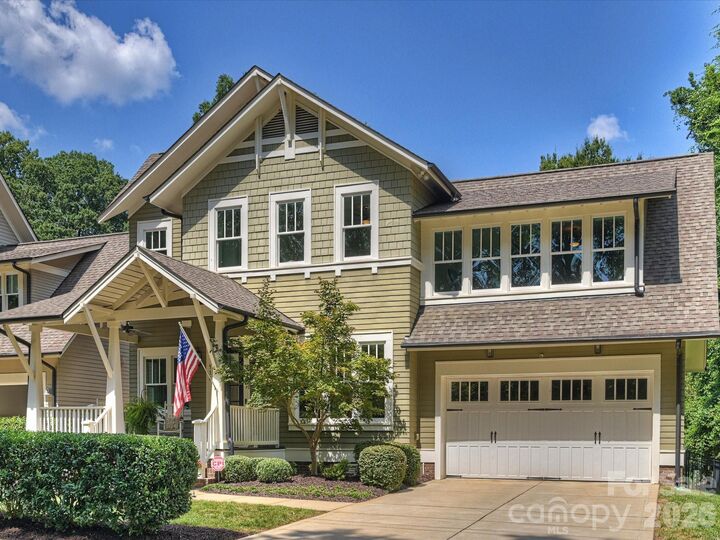 Property Photo:  516 Hillside Avenue  NC 28209 