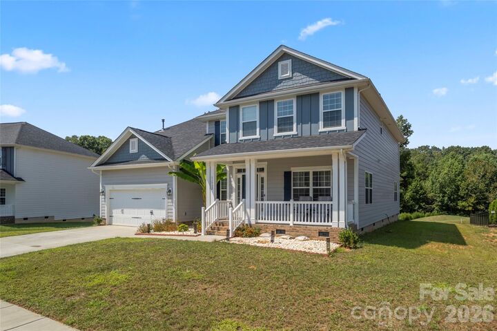 Property Photo: 11732 Glenwood Drive NC 28097