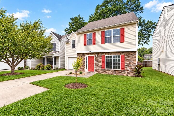 Property Photo: 2507 Anna Garrison Road NC 28206