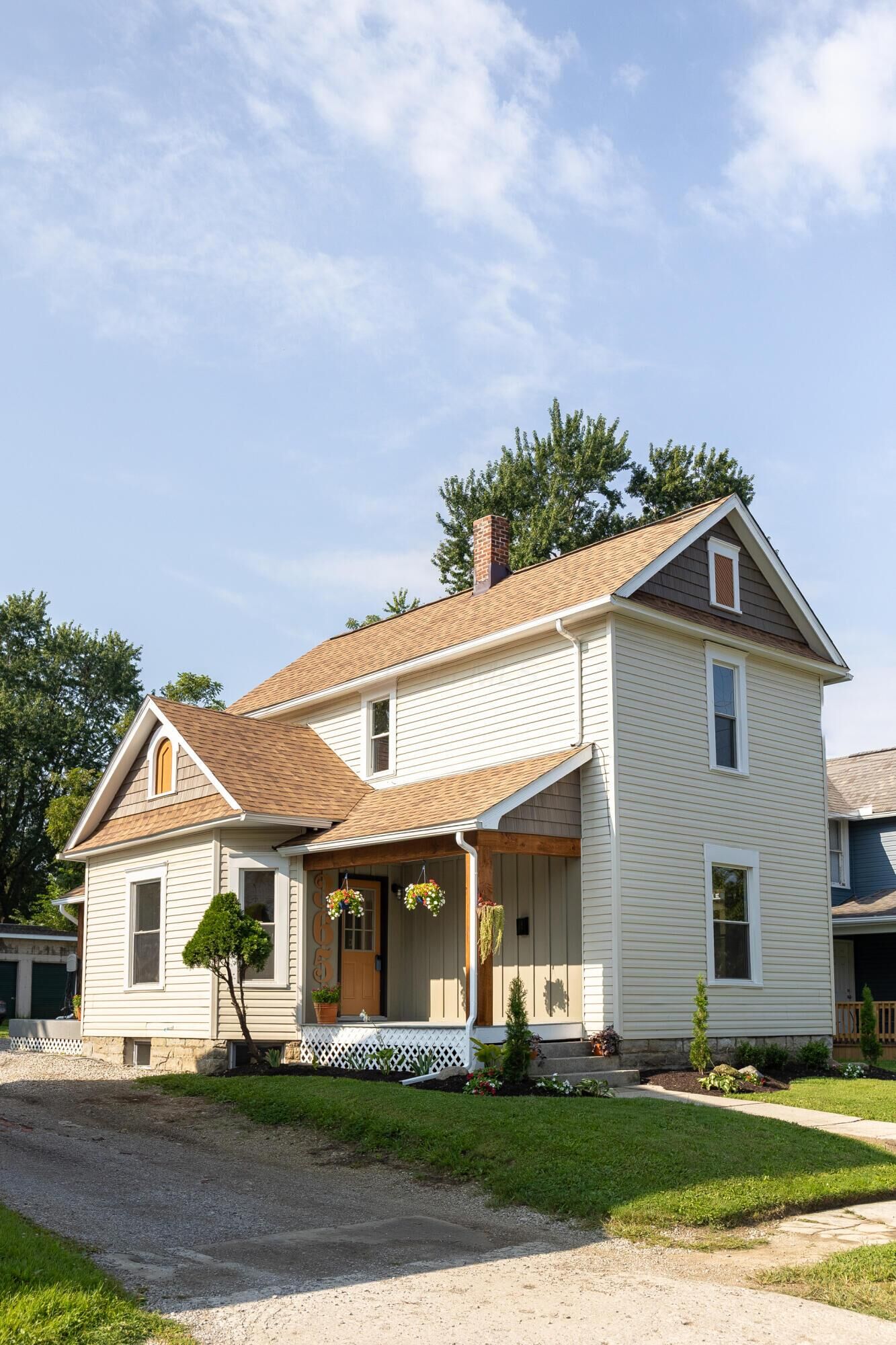 Property Photo:  365 W Columbia Street  OH 43302 