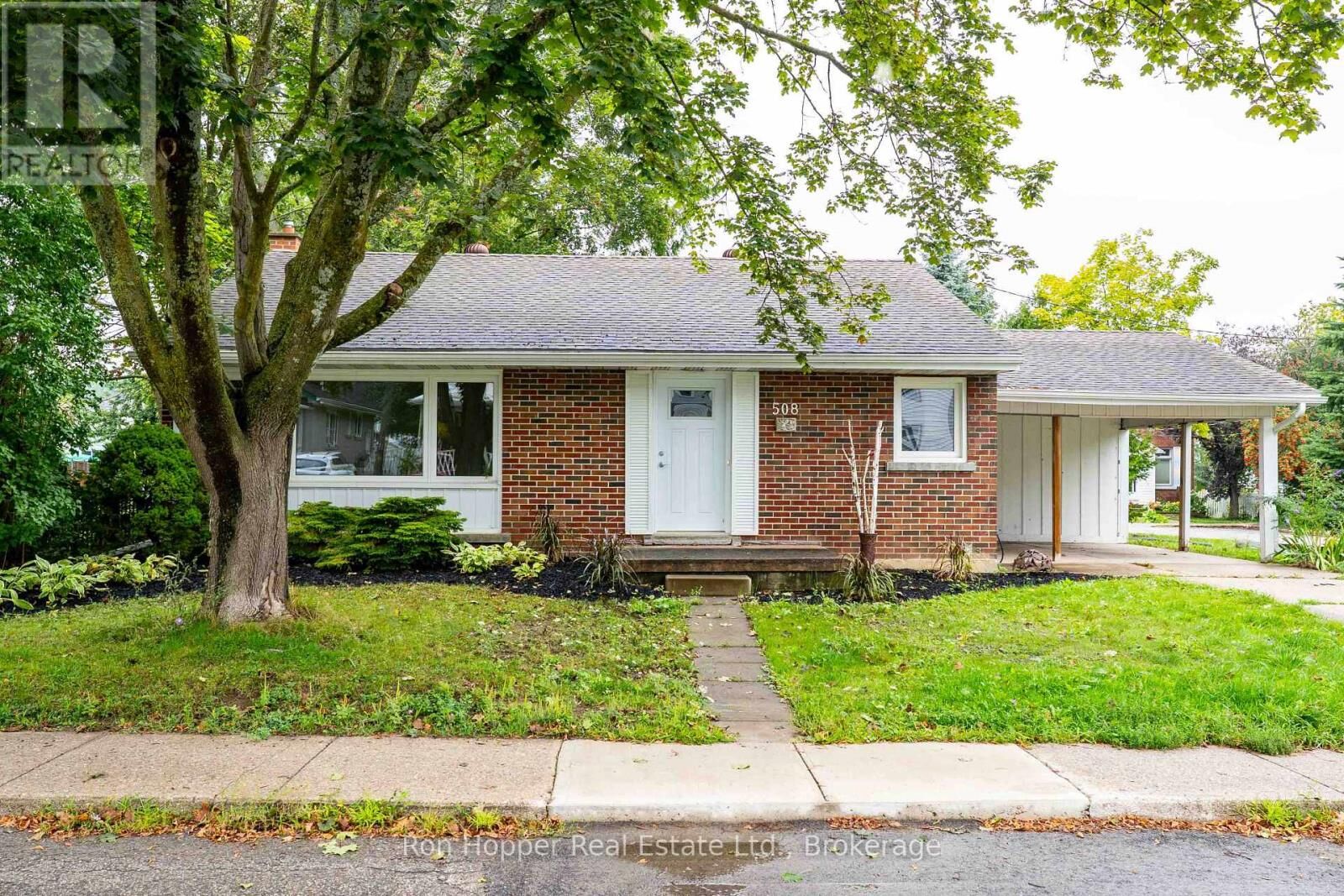 Property Photo:  508 13th Street West  ON N4K 3X1 