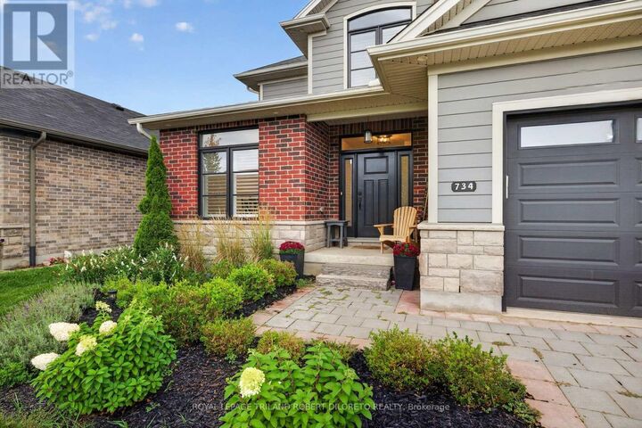 Property Photo:  734 Radisson Lane  ON N0L 1W0 
