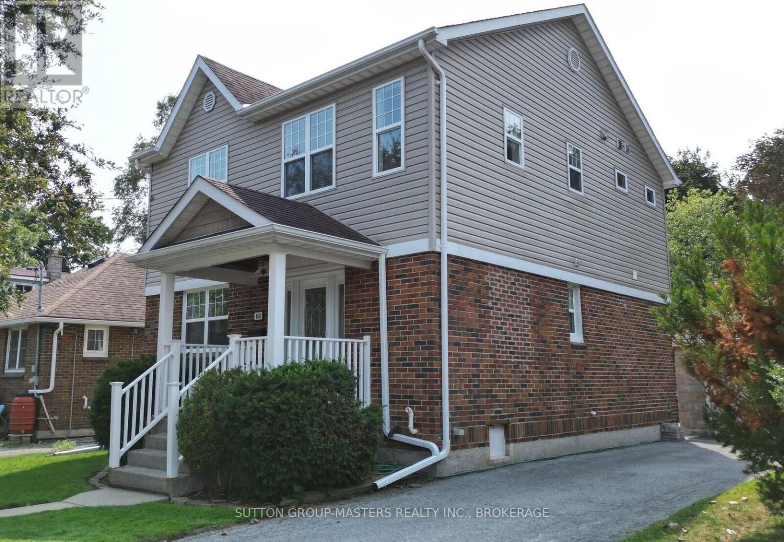 Property Photo:  160 Napier Street  ON K7L 4G5 