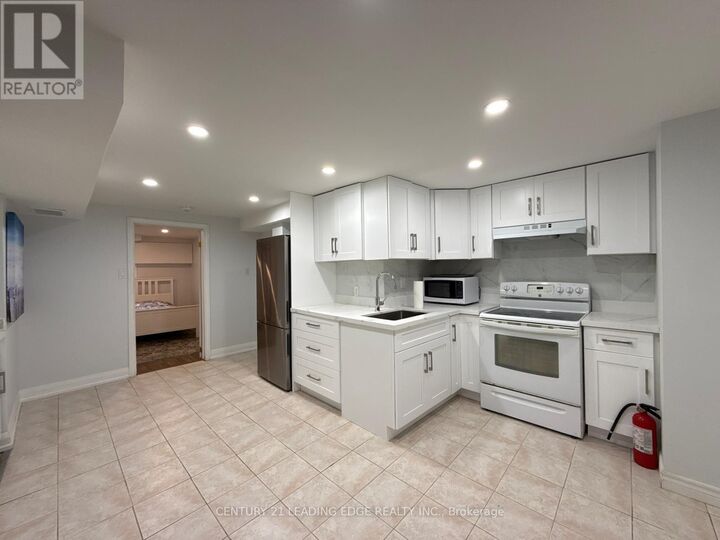 Property Photo: 753 Glenforest Street Lower ON L1J 5E9