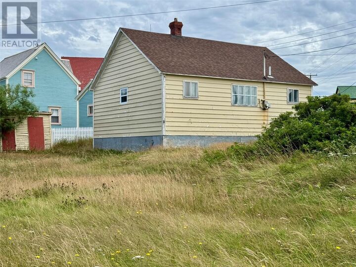 Property Photo:  20 Sweetlands Hill  NL A0C 1B0 