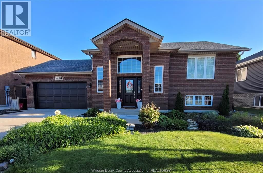 Property Photo:  200 Riverview Avenue  ON N9J 3Y1 
