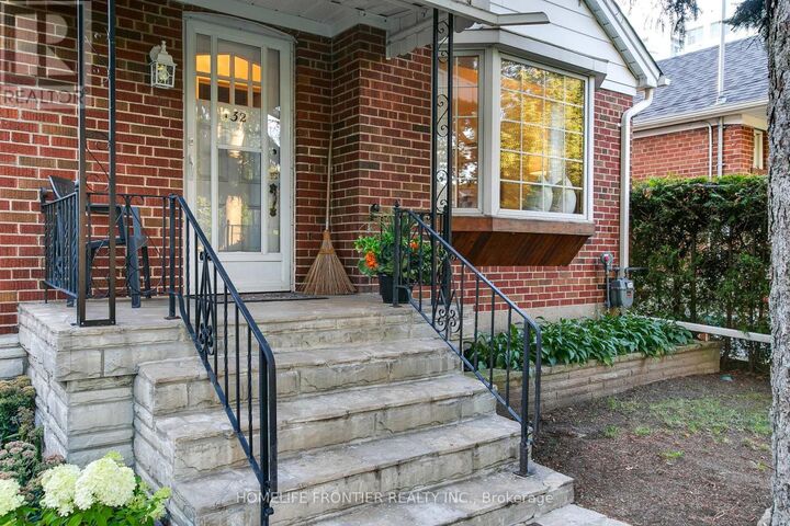 Property Photo: 132 Wesley Street ON M8Y 2X1
