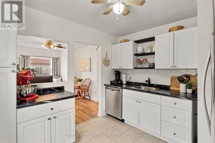 Property Photo: 3 McKenzie Avenue ON K7A 3G4