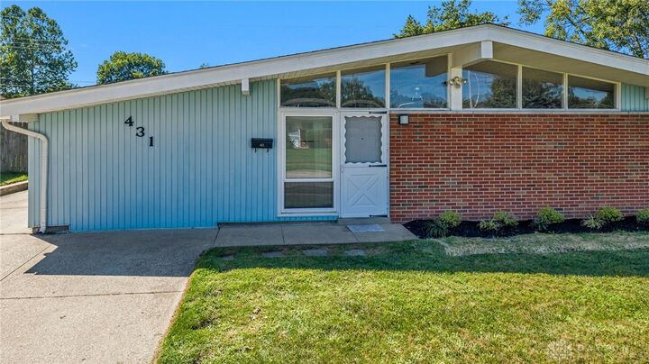 Property Photo: 431 Townsend Place OH 45431