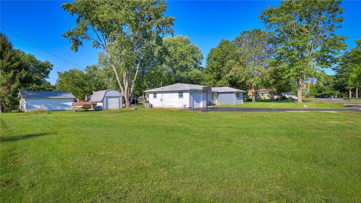 Property Photo:  40 Berry Drive  IL 62526 