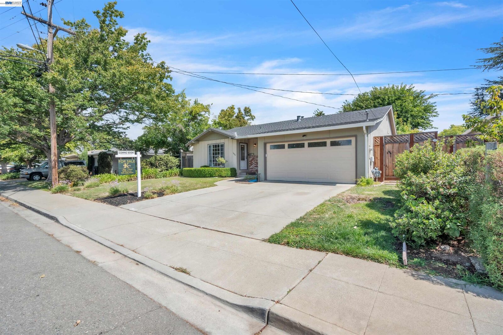 Property Photo: 1400 Wagoner Dr CA 94550