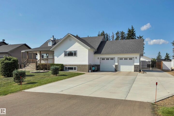Property Photo: 4802 62 Street AB T9A 1R5