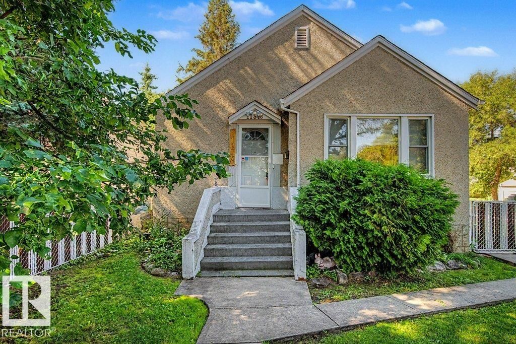 Property Photo:  11348 85 Street NW  AB T5B 3C8 