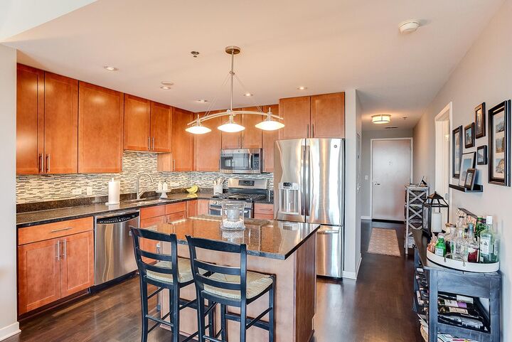 Property Photo:  929 Portland Avenue  MN 55404 