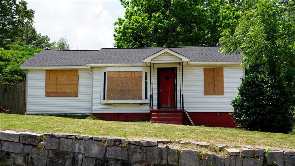 Property Photo:  2186 Tiger Flowers Drive NW  GA 30314 