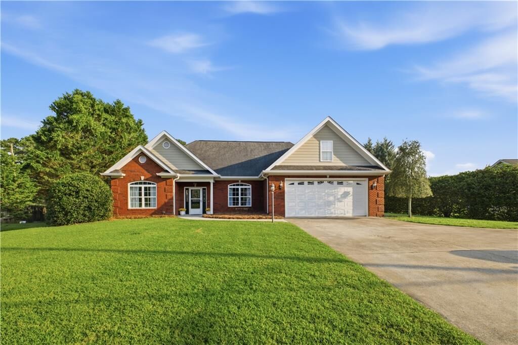 Property Photo: 3601 Garden Lakes Parkway GA 30165