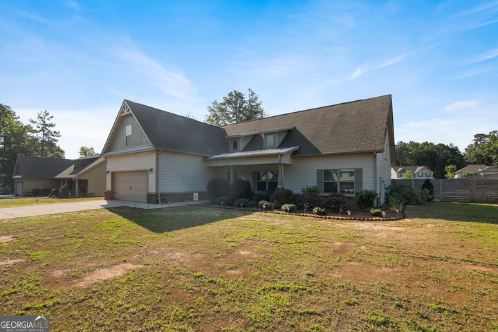 Property Photo: 1202 Coldwater Court GA 30224
