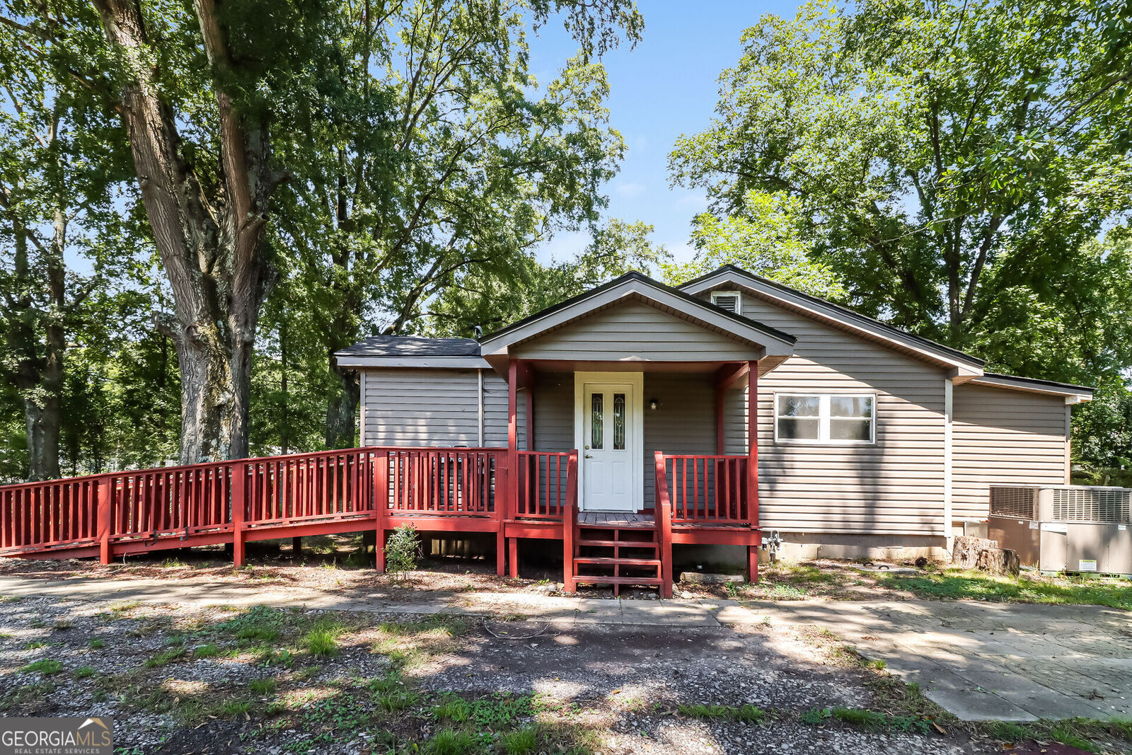 Property Photo: 2430 US-41 N GA 30701