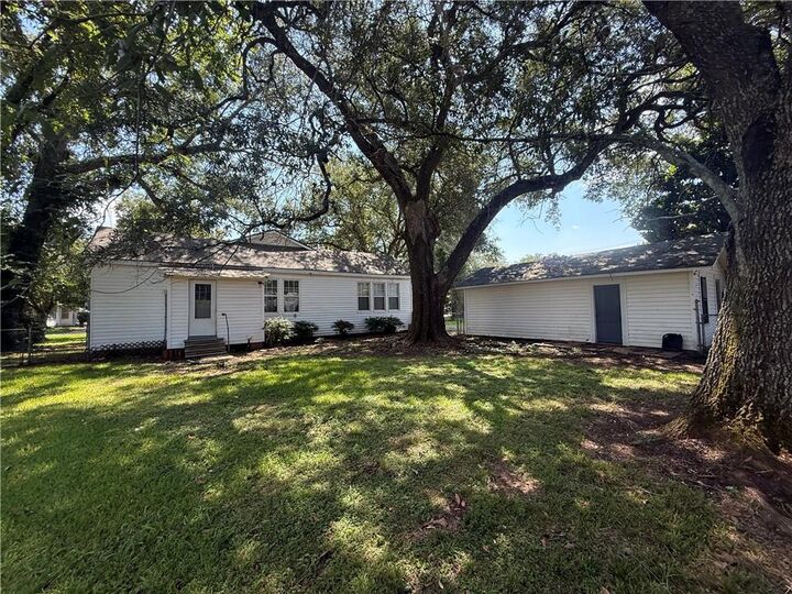 Property Photo: 1805 St. Martin Street LA 71346